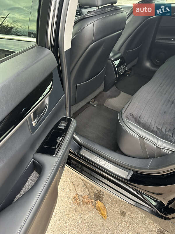 Седан Lexus ES 2013 в Одессе фото 12 Седан Lexus ES 2013 в Одессе