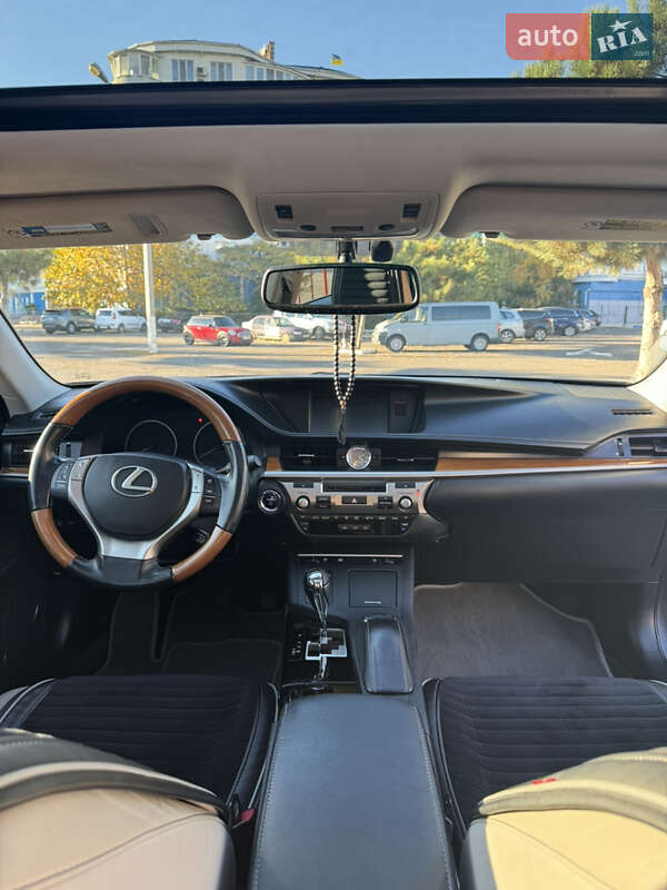 Седан Lexus ES 2014 в Одессе