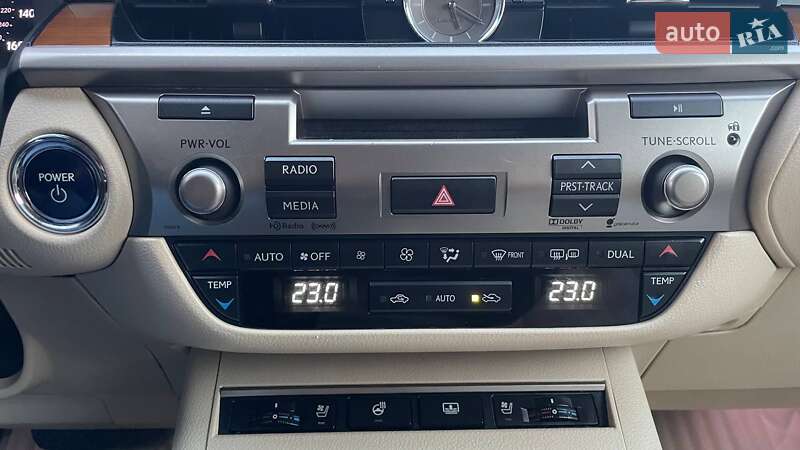 Седан Lexus ES 2013 в Киеве фото 20 Седан Lexus ES 2013 в Киеве