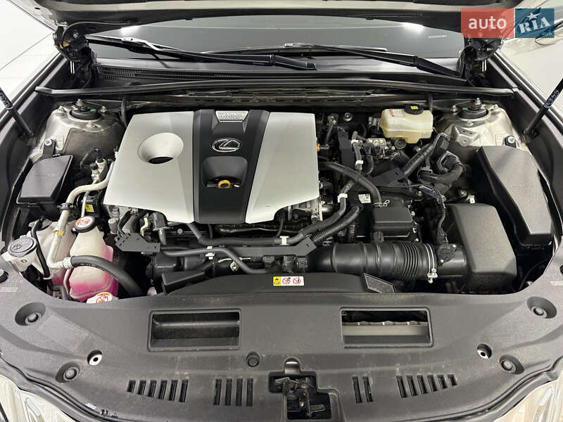 Седан Lexus ES 2019 в Одессе фото 37 Седан Lexus ES 2019 в Одессе