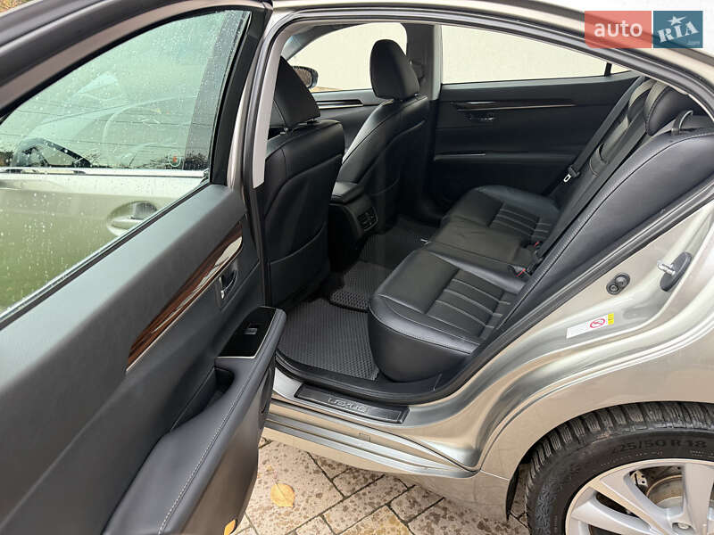 Седан Lexus ES 2017 в Львове фото 7 Седан Lexus ES 2017 в Львове