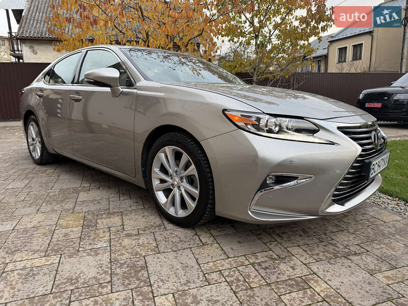 Lexus ES 2017
