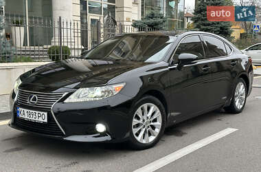 Седан Lexus ES 2014 в Киеве