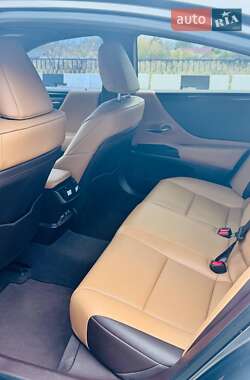 Седан Lexus ES 2020 в Одессе