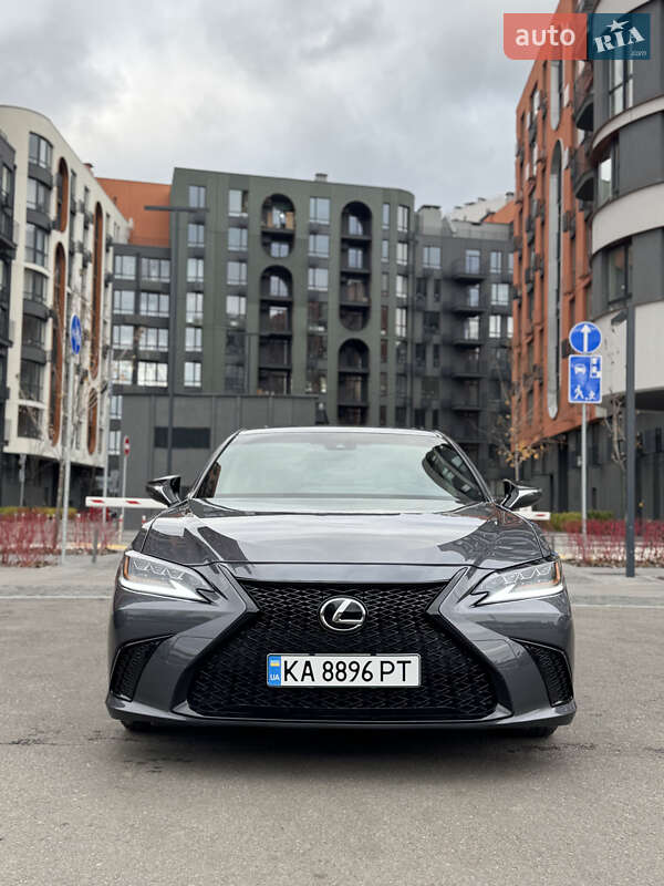 Седан Lexus ES 2022 в Києві