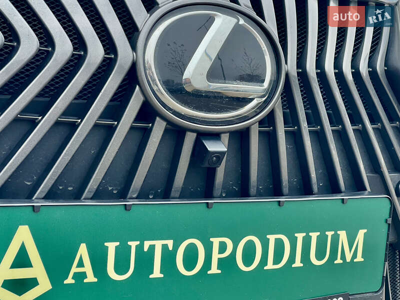 Седан Lexus ES 2020 в Киеве