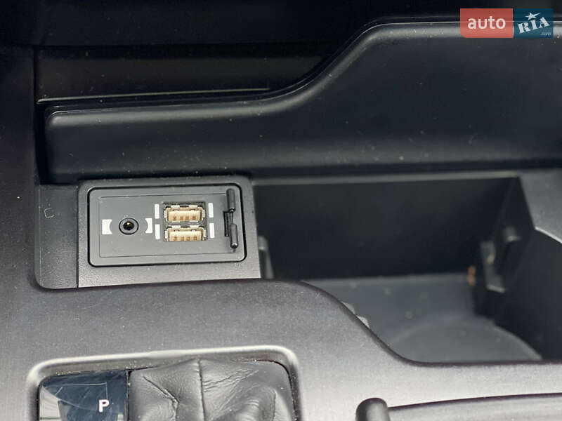 Седан Lexus ES 2020 в Киеве