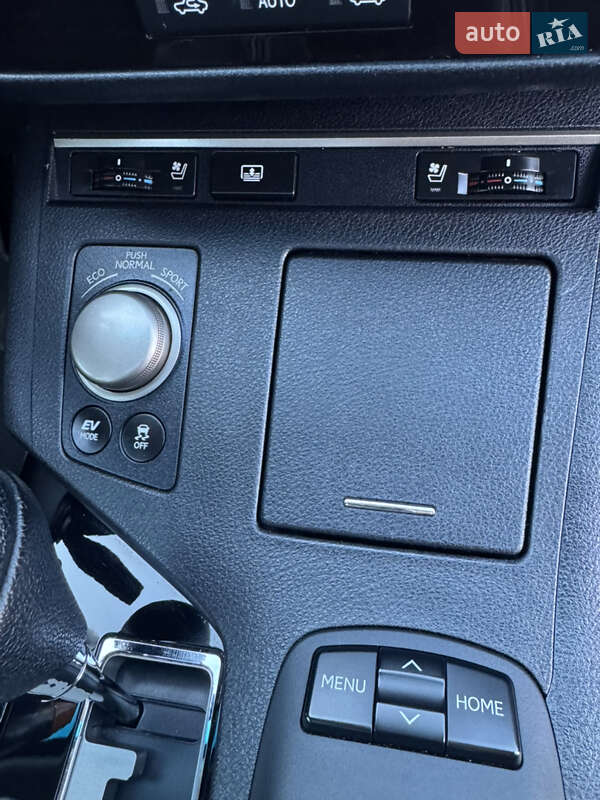 Седан Lexus ES 2014 в Добровеличковке