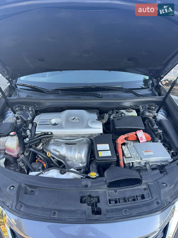 Седан Lexus ES 2014 в Добровеличковке