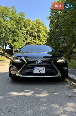 Седан Lexus ES 2016 в Виннице