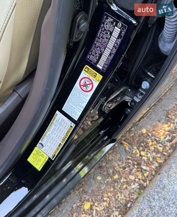 Седан Lexus ES 2016 в Виннице