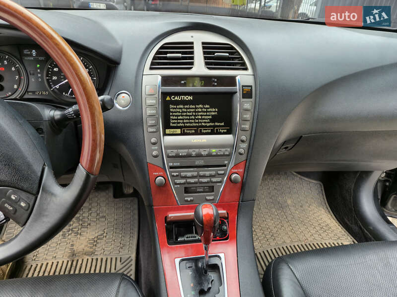 Седан Lexus ES 2007 в Бершади