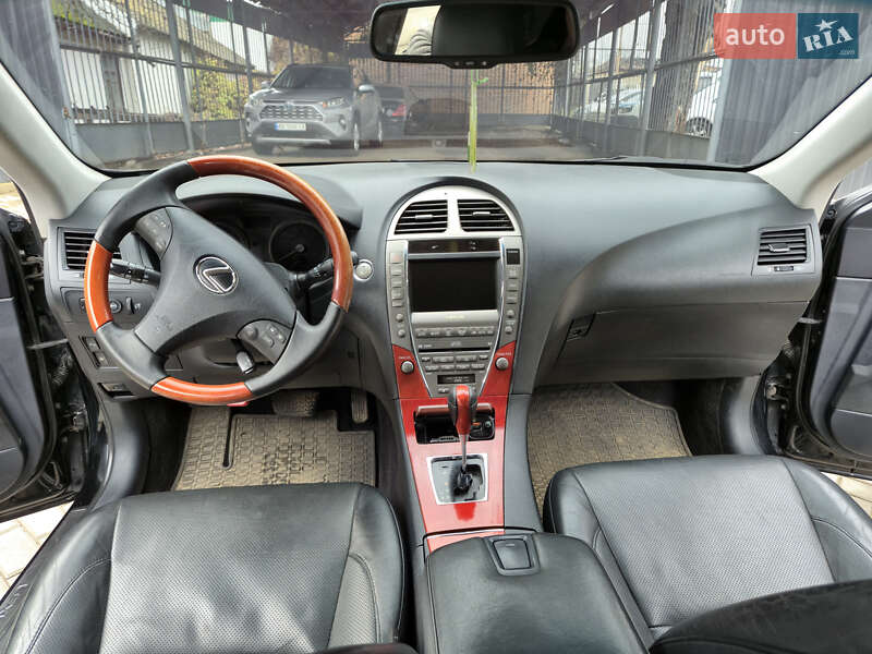 Седан Lexus ES 2007 в Бершади