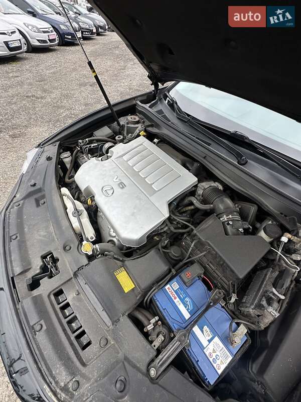 Седан Lexus ES 2015 в Белогородке