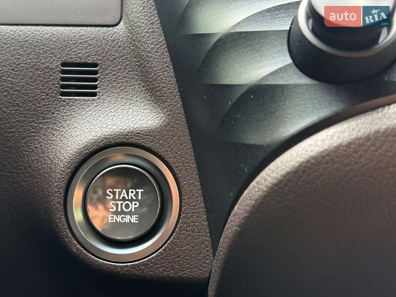 Седан Lexus ES 2020 в Киеве