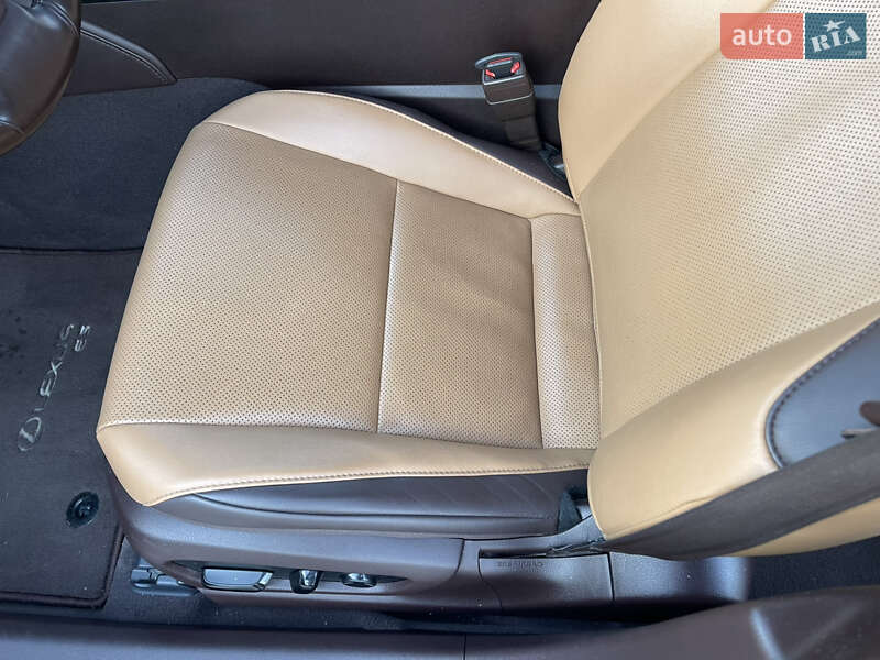 Седан Lexus ES 2019 в Каменском