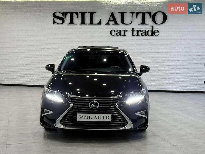 Седан Lexus ES 2016 в Одесі
