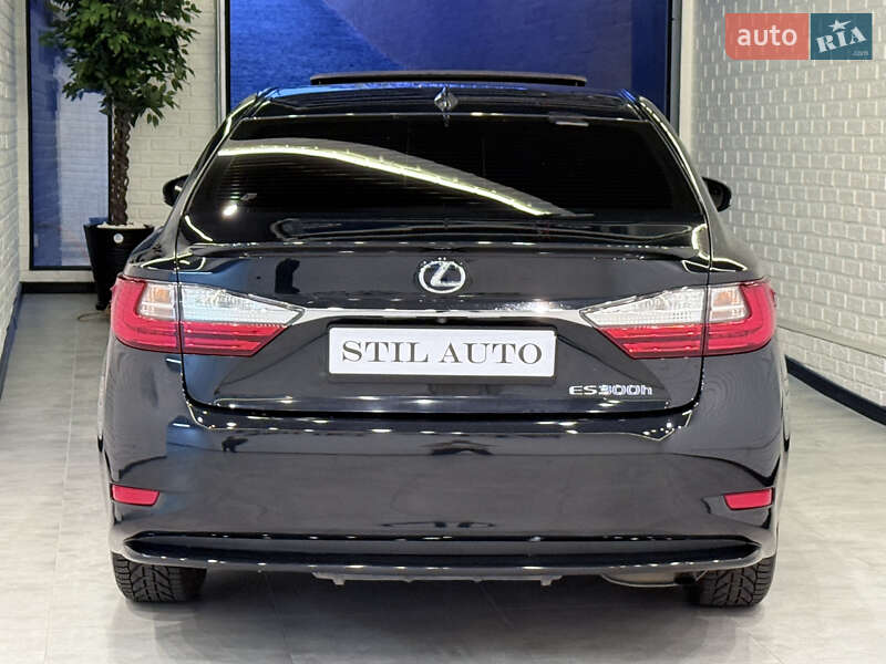 Седан Lexus ES 2016 в Одесі