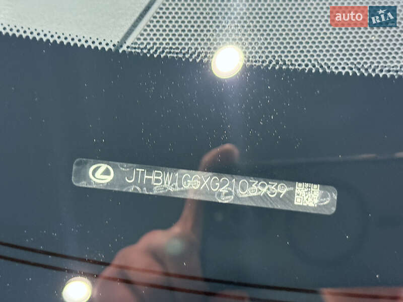 Седан Lexus ES 2016 в Одесі