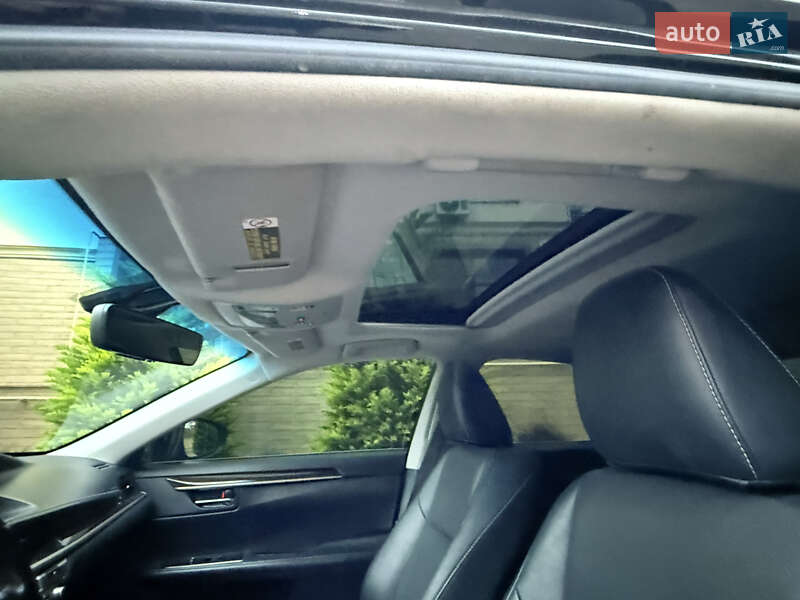 Седан Lexus ES 2016 в Одесі