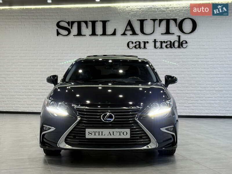 Седан Lexus ES 2016 в Одесі