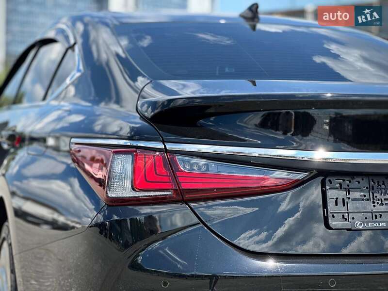 Седан Lexus ES 2024 в Киеве фото 28 Седан Lexus ES 2024 в Киеве