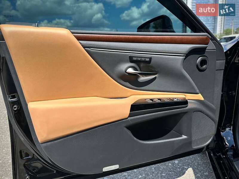 Седан Lexus ES 2024 в Киеве фото 38 Седан Lexus ES 2024 в Киеве