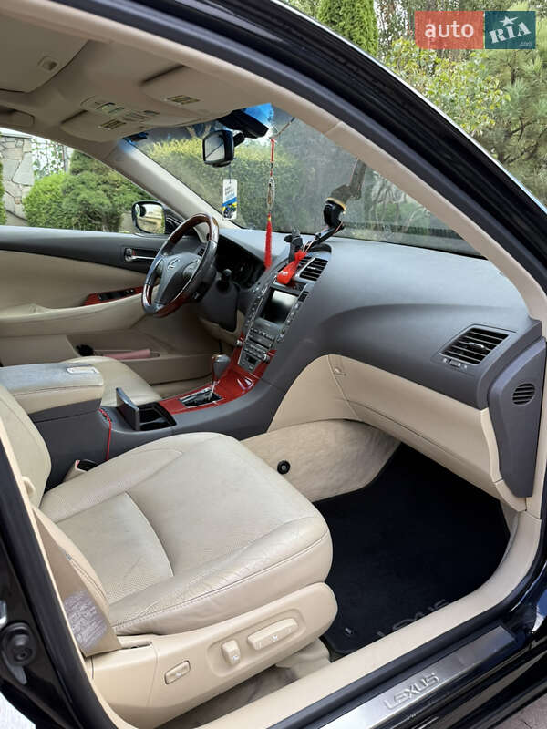 Седан Lexus ES 2008 в Сарнах