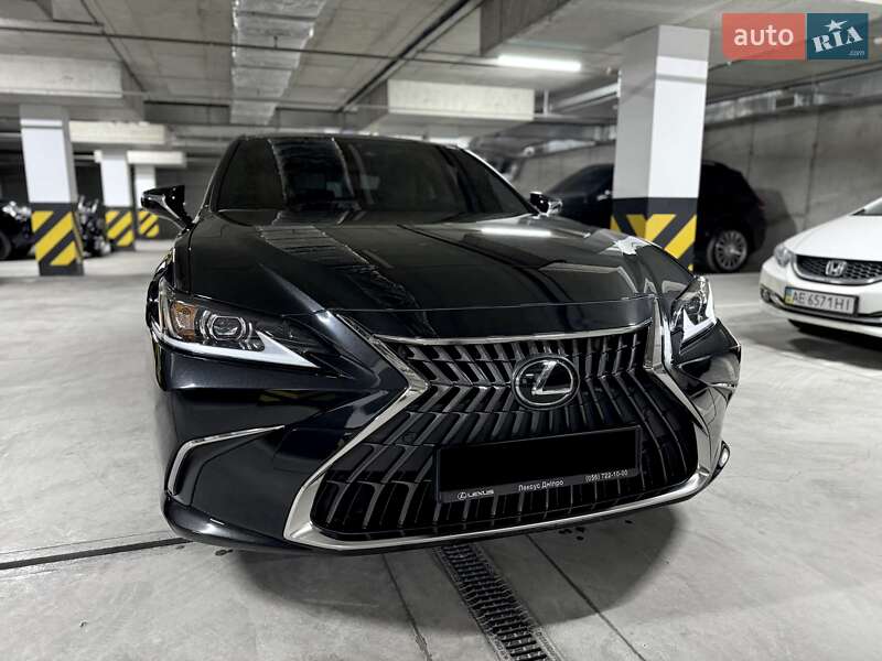 Седан Lexus ES 2022 в Днепре