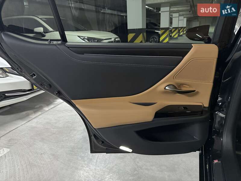 Седан Lexus ES 2022 в Днепре