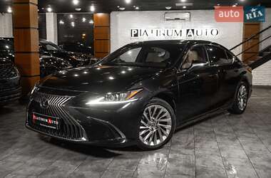 Седан Lexus ES 2019 в Одесі