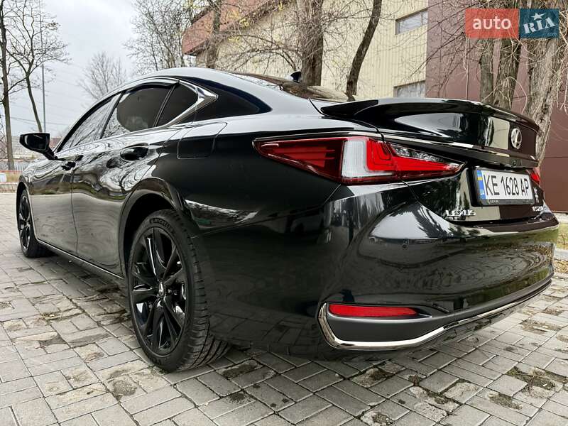 Седан Lexus ES 2023 в Днепре