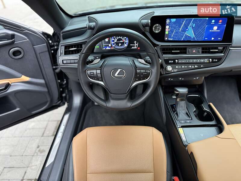 Седан Lexus ES 2023 в Днепре
