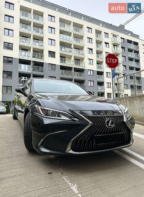 Седан Lexus ES 2018 в Луцьку фото 5 Седан Lexus ES 2018 в Луцьку