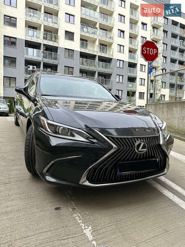 Седан Lexus ES 2018 в Луцьку фото 2 Седан Lexus ES 2018 в Луцьку