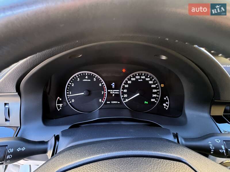 Седан Lexus ES 2015 в Киеве