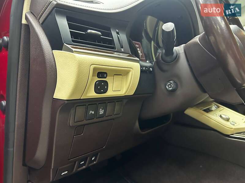 Седан Lexus ES 2015 в Чернівцях фото 16 Седан Lexus ES 2015 в Чернівцях