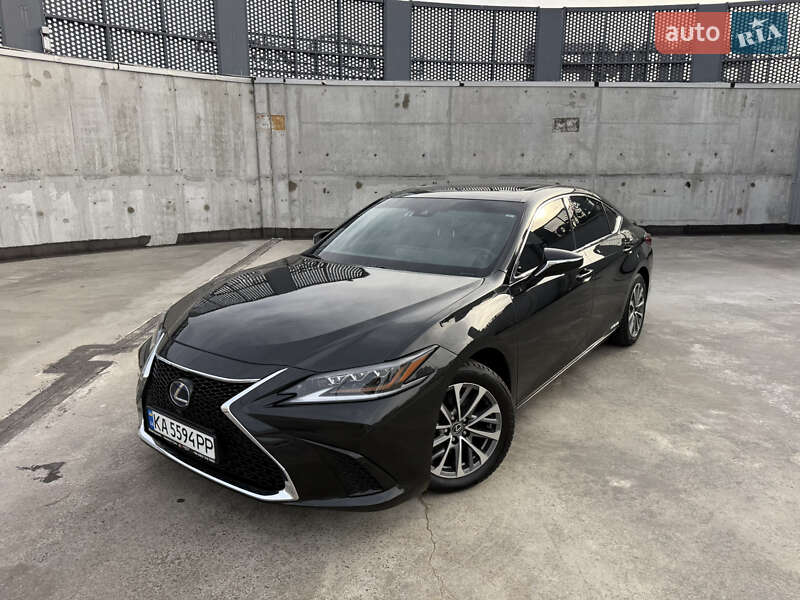 Седан Lexus ES 2022 в Киеве