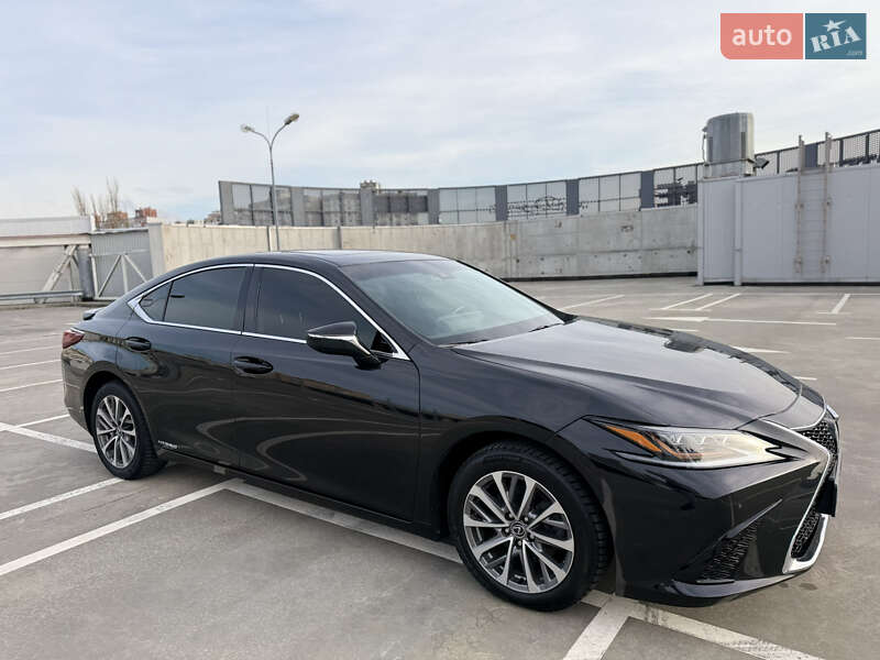 Седан Lexus ES 2022 в Киеве