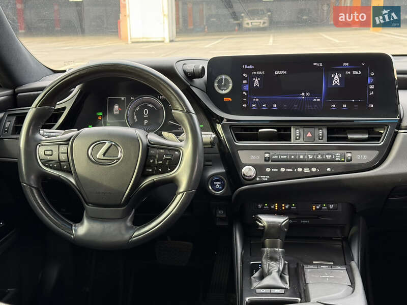 Седан Lexus ES 2022 в Киеве