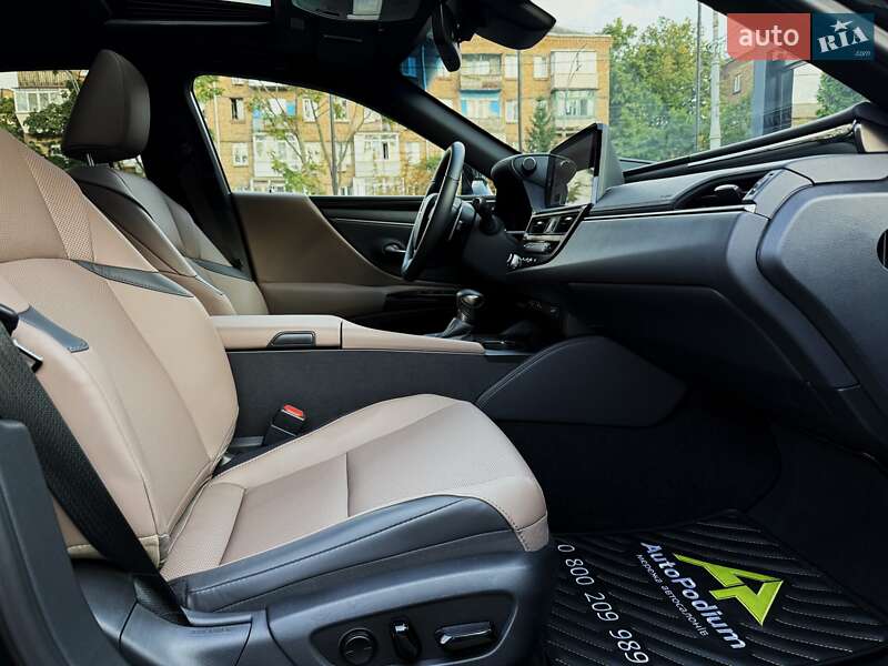 Седан Lexus ES 2023 в Києві