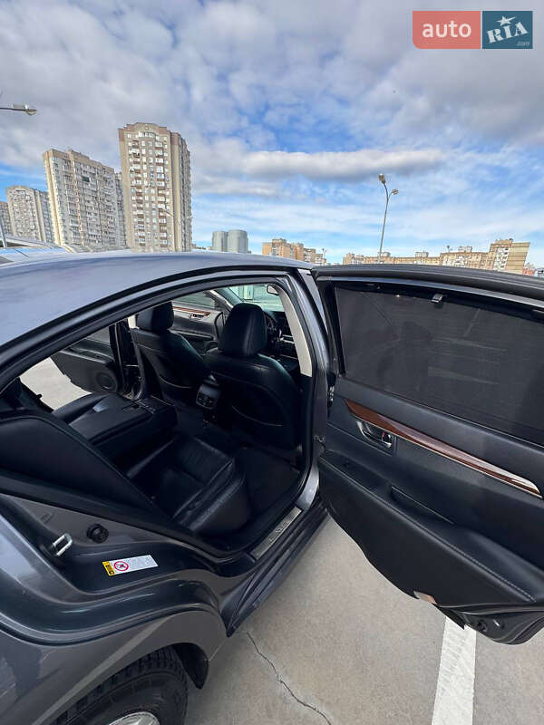 Седан Lexus ES 2014 в Киеве