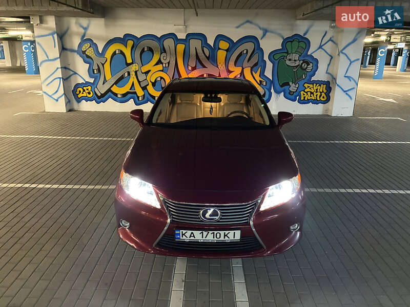 Седан Lexus ES 2014 в Киеве