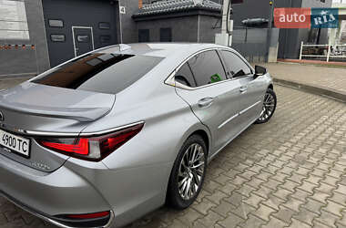 Седан Lexus ES 2023 в Белой Церкви