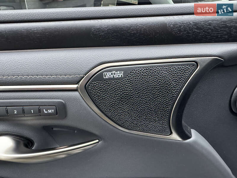 Седан Lexus ES 2023 в Белой Церкви