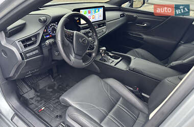 Седан Lexus ES 2023 в Белой Церкви
