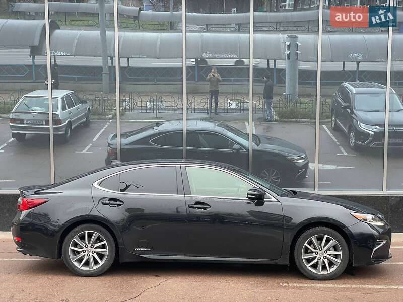 Седан Lexus ES 2016 в Киеве фото 5 Седан Lexus ES 2016 в Киеве