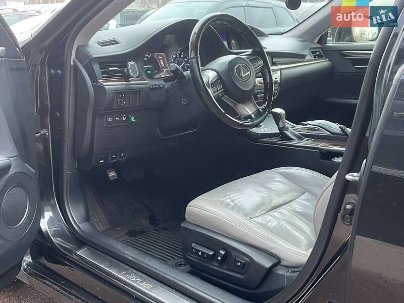 Седан Lexus ES 2016 в Киеве фото 6 Седан Lexus ES 2016 в Киеве