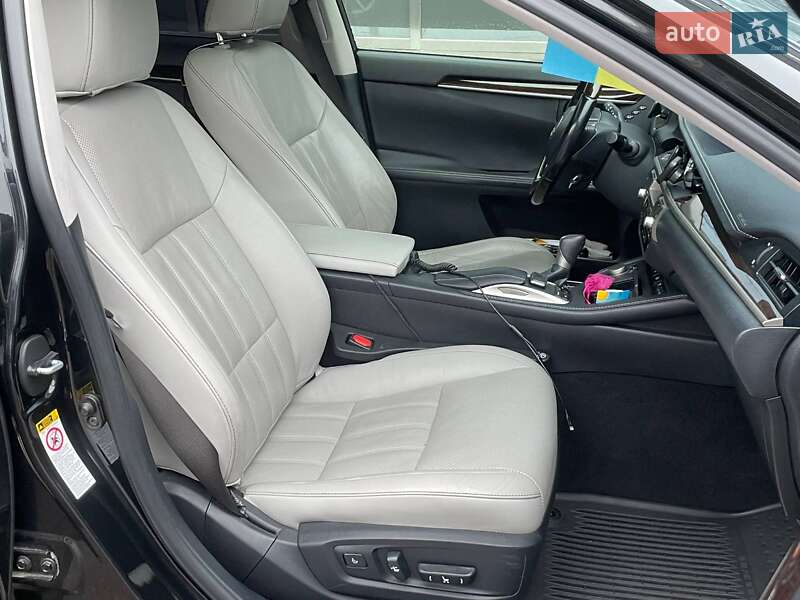 Седан Lexus ES 2016 в Киеве фото 9 Седан Lexus ES 2016 в Киеве