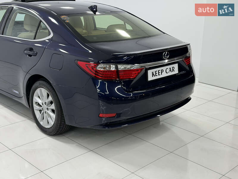 Седан Lexus ES 2015 в Одессе